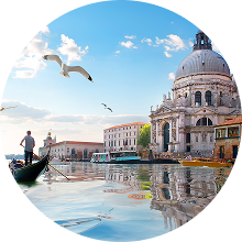 이탈리아 베니스의 운하와 전통 건축물, 곤돌라가 있는 물의 도시 풍경